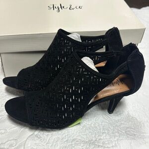 Style & Co. Black Cutout Heeled Shoes